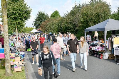 Jannburger Weg in Wiesmoor wurde zur Flohmarktmeile - Bild 22