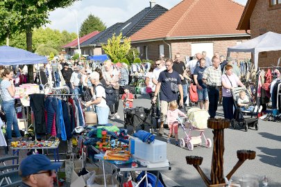 Jannburger Weg in Wiesmoor wurde zur Flohmarktmeile - Bild 29