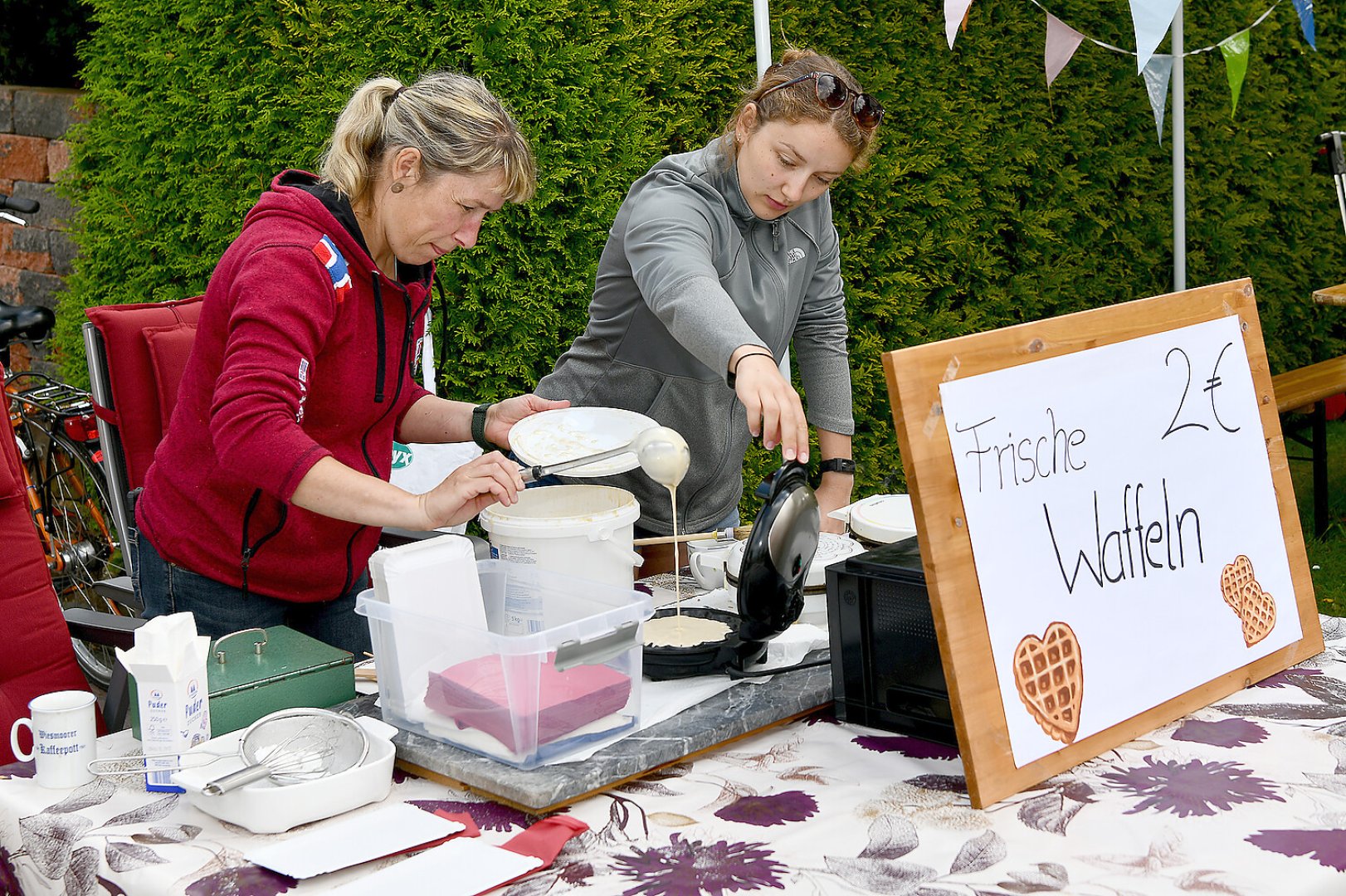 Jannburger Weg in Wiesmoor wurde zur Flohmarktmeile - Bild 59