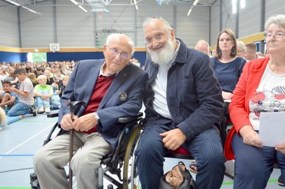 Festakt am Gymnasium in Rhauderfehn - Bild 2