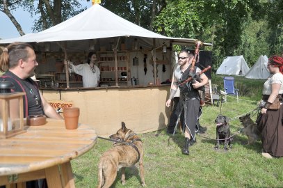 Heerlager am Ihler Meer lässt Mittelalter aufleben - Bild 13