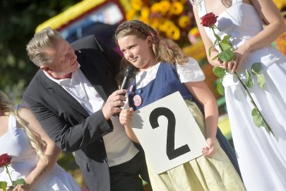 Wahl des Königshauses beim Blütenfest - Bild 31