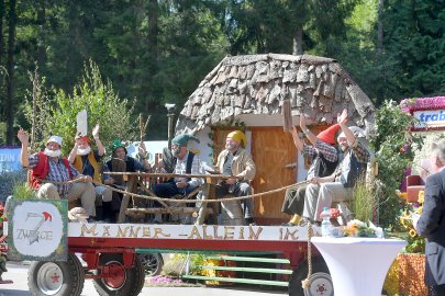 Wahl des Königshauses beim Blütenfest - Bild 61