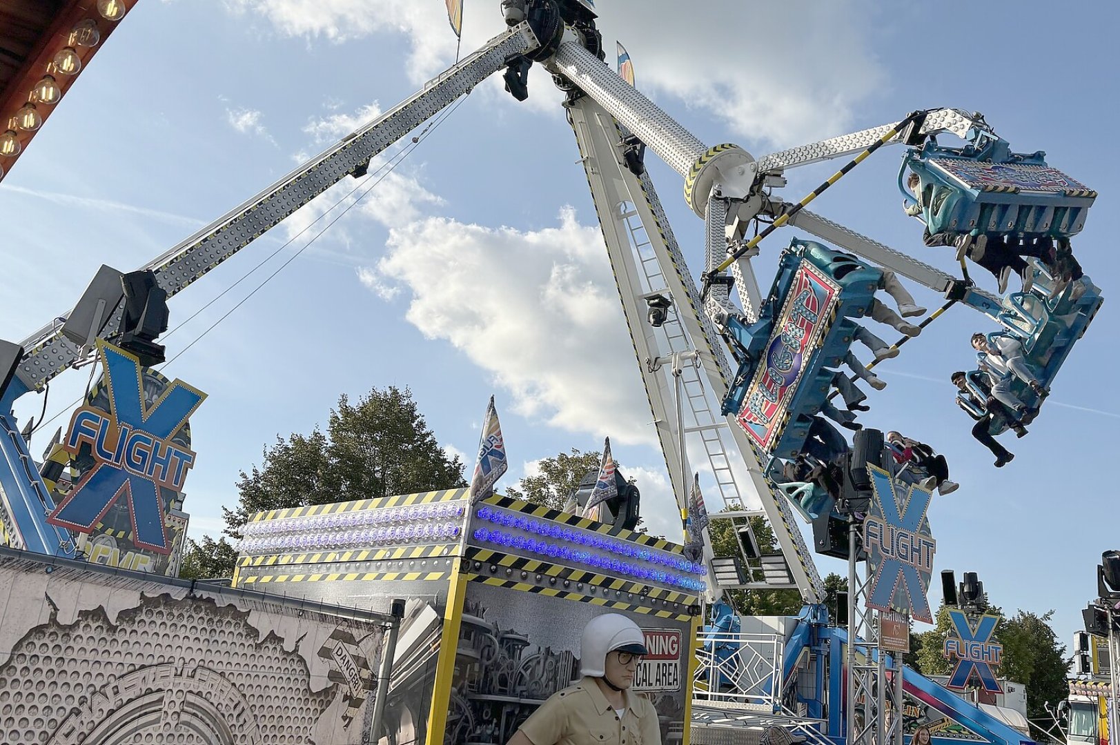 Eindrücke vom Emder Schützenfest  - Bild 13