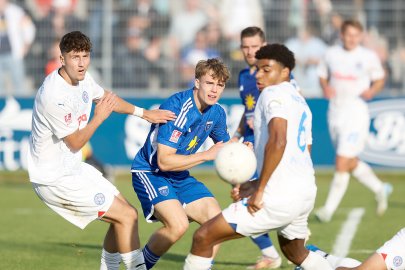 Kickers verliert gegen Kiel II - Bild 4