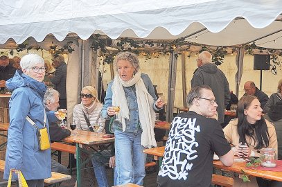 Die Bilder vom Weinfest in Weener - Bild 10