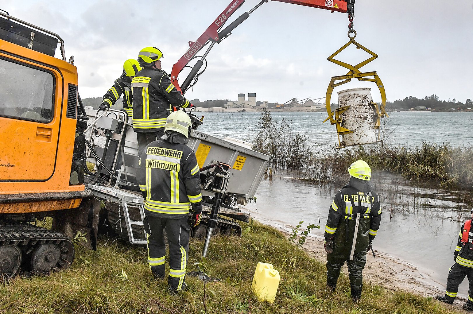 Großübung in Friedeburg - Bild 3