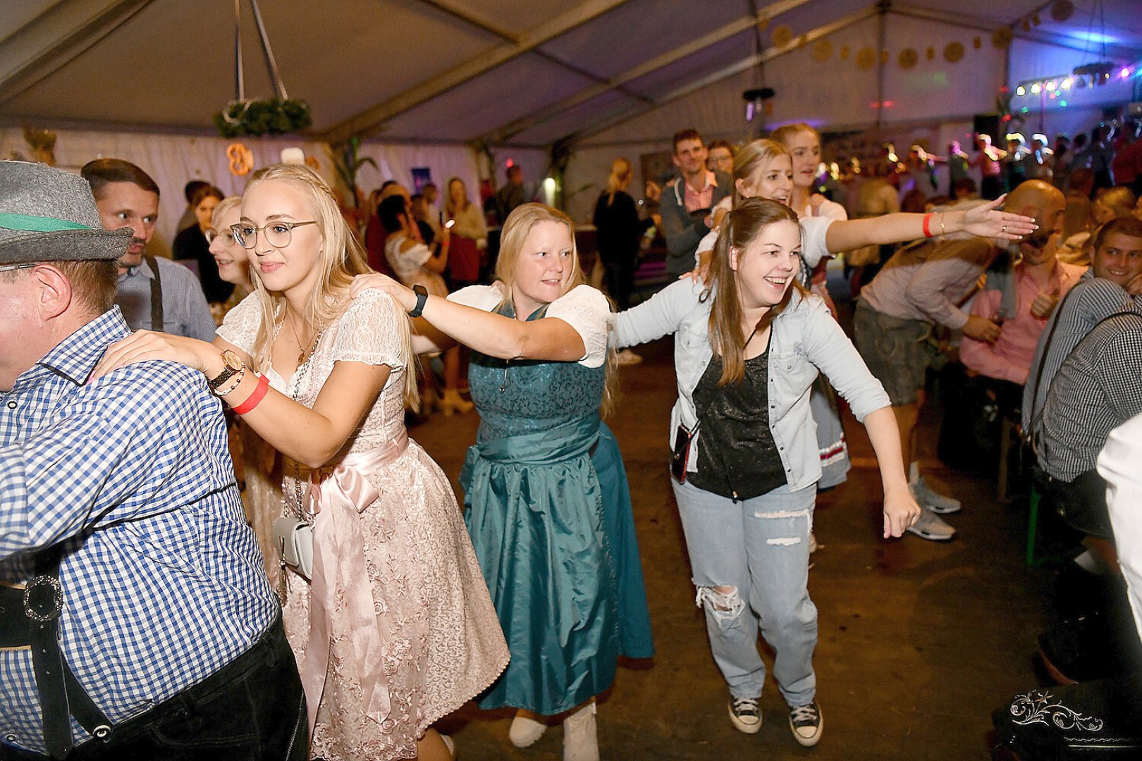 Die Fotos vom Oktoberfest in Veenhusen Teil 3 - Bild 39