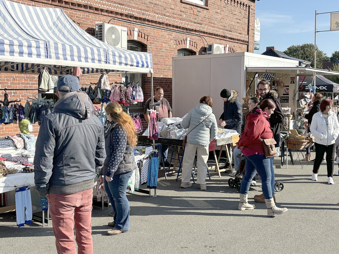 Buurnmarkt lockte wieder viele Gäste an - Bild 26