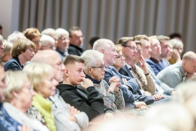 Christian Wulff beim Live-Podcast "Ein Glas mit Lars" in Leer - Bild 17