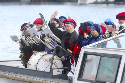 Sinterklaas besucht Emden - Bild 2