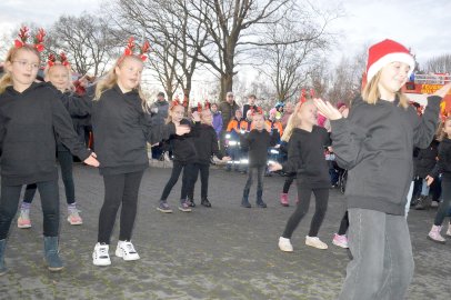 Weihnachtsmarkt-Premiere in Holterfehn war ein voller Erfolg - Bild 3