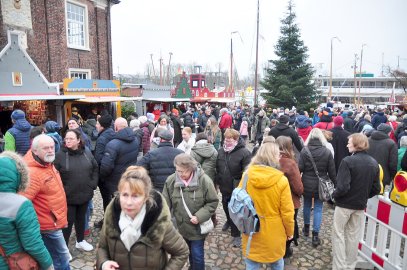 Wiehnachtsmarkt achter d' Waag in Leer - Bild 19