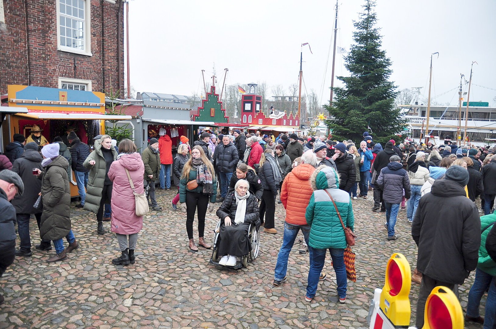 Wiehnachtsmarkt achter d' Waag in Leer - Bild 20