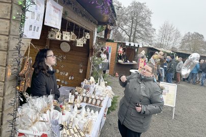 Erfolgreicher Weihnachtsmarkt in Ostrhauderfehn - Bild 18