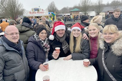 Erfolgreicher Weihnachtsmarkt in Ostrhauderfehn - Bild 23