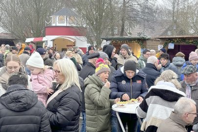 Erfolgreicher Weihnachtsmarkt in Ostrhauderfehn - Bild 29