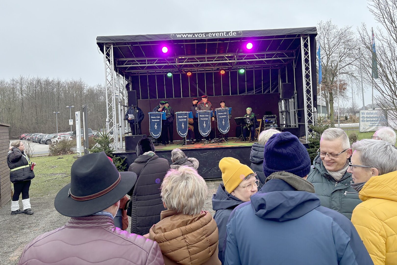 Erfolgreicher Weihnachtsmarkt in Ostrhauderfehn - Bild 40