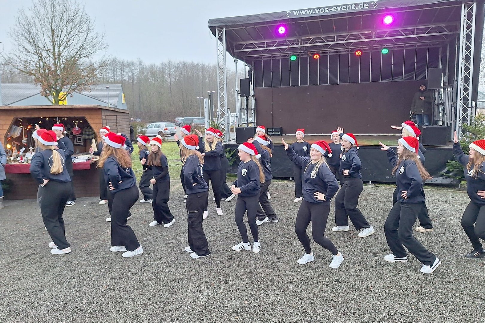 Erfolgreicher Weihnachtsmarkt in Ostrhauderfehn - Bild 41