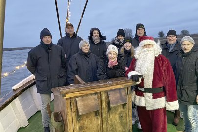 Weihnachtsmann nimmt Kurs auf Greetsiel - Bild 4