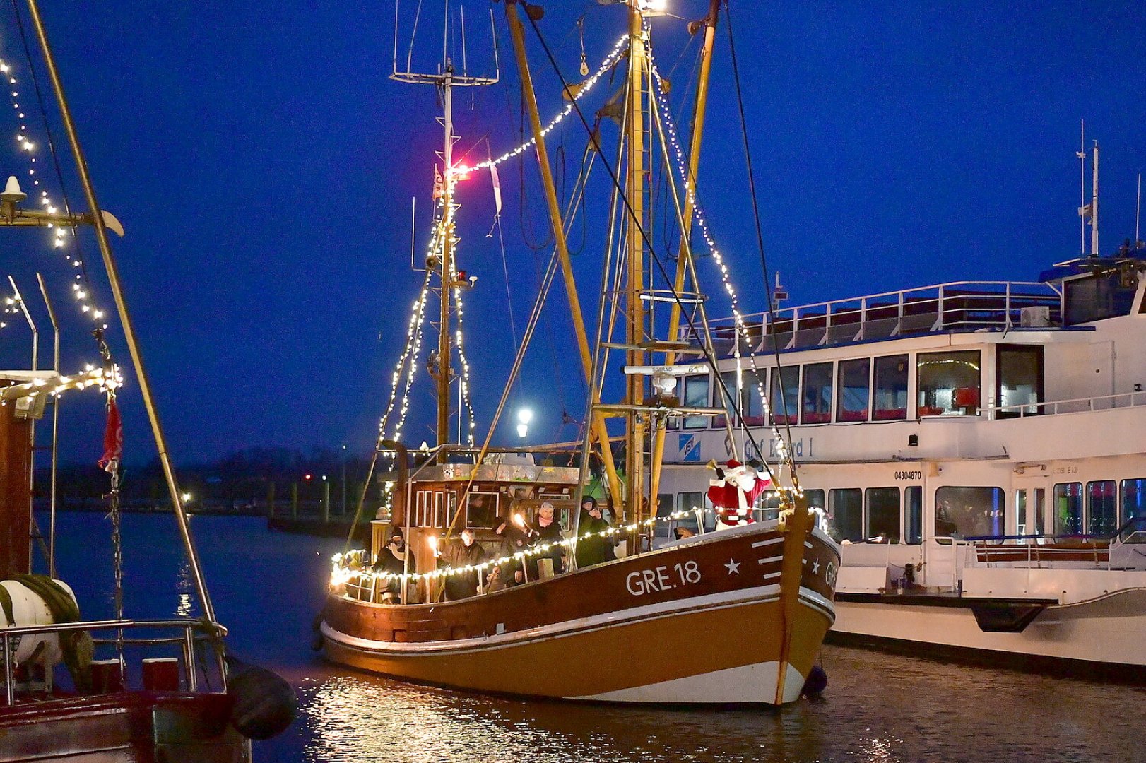 Weihnachtsmann nimmt Kurs auf Greetsiel - Bild 10