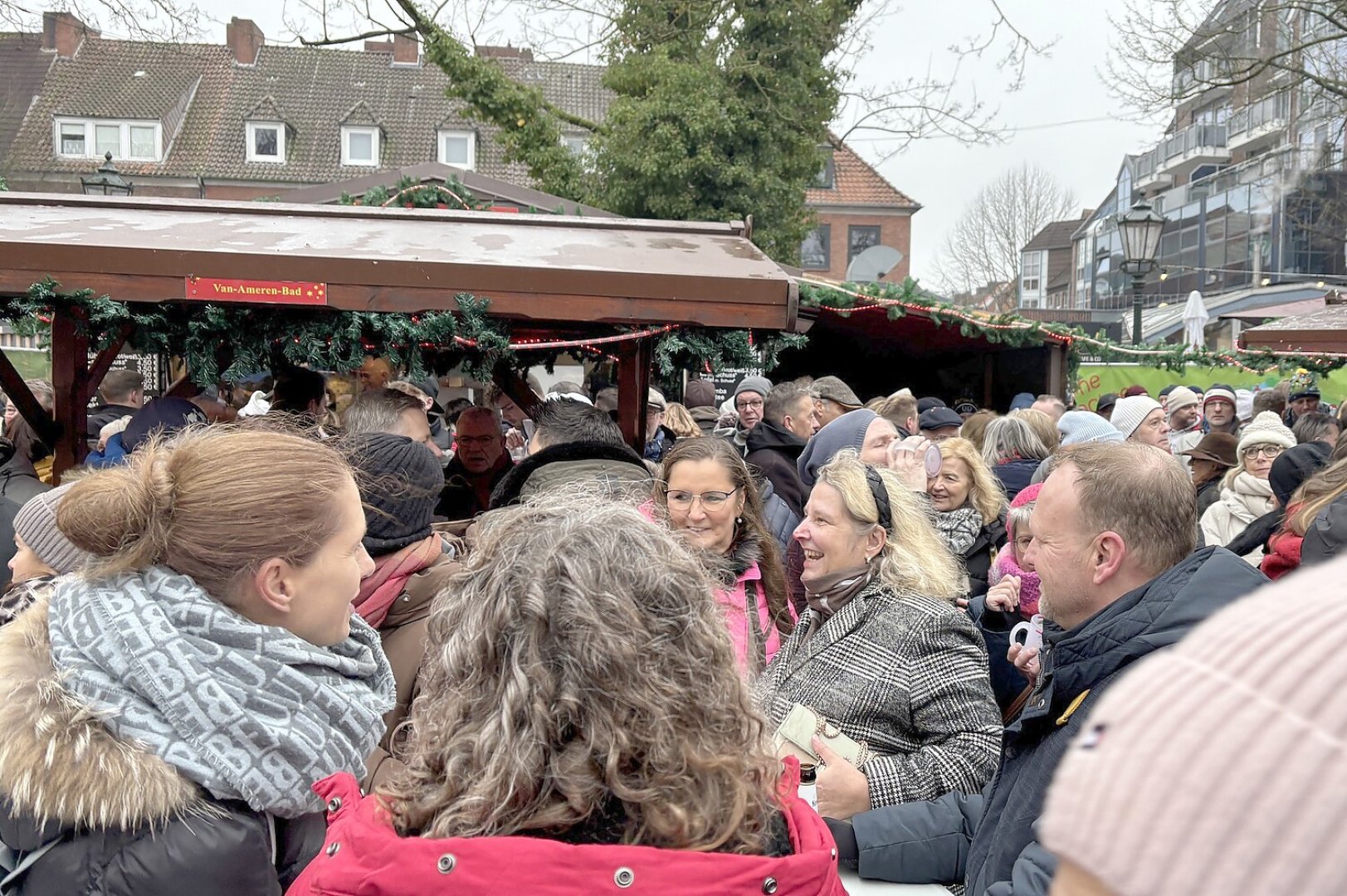 Elführtje zu Silvester in Emden - Bild 24