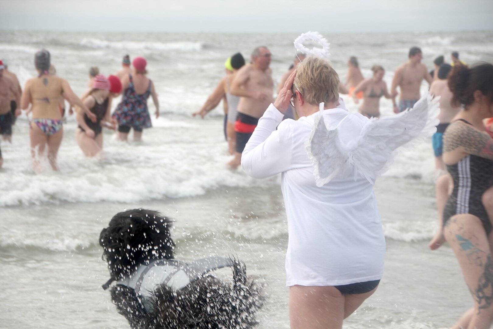 Verschobenes Neujahrsbaden auf Borkum - Bild 26