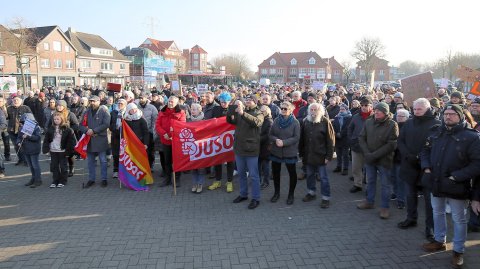 Kundgebung Wiesmoor bleibt bunt  - Bild 16