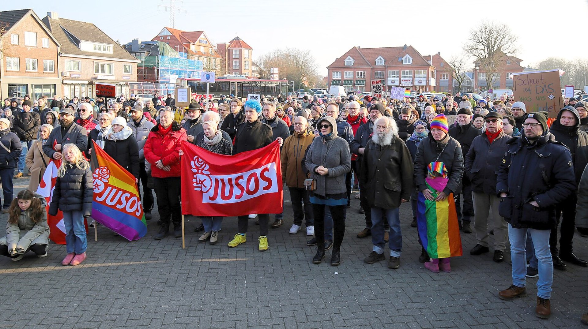 Kundgebung Wiesmoor bleibt bunt  - Bild 37