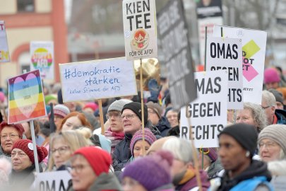 Mehr als 1500 Menschen bei Demonstration in Leer - Bild 23