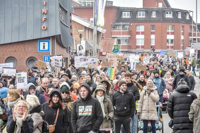 Mehr als 1500 Menschen bei Demonstration in Leer - Bild 36