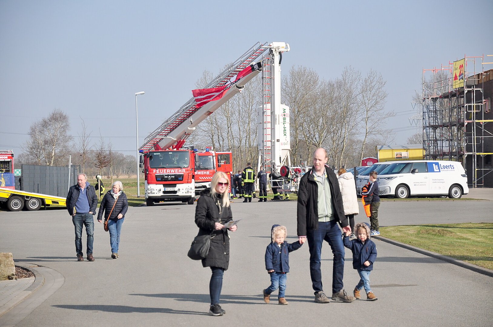 Fotos von der Gewerbeschau Rheiderland - Bild 10