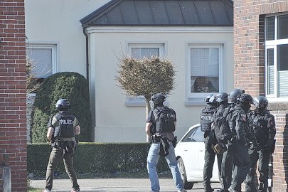 Großer Polizeieinsatz in Leer - Bild 2