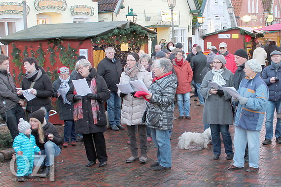 Besucher lieben „Lüttje Wiehnachtsmarkt“ - Ostfriesen-Zeitung