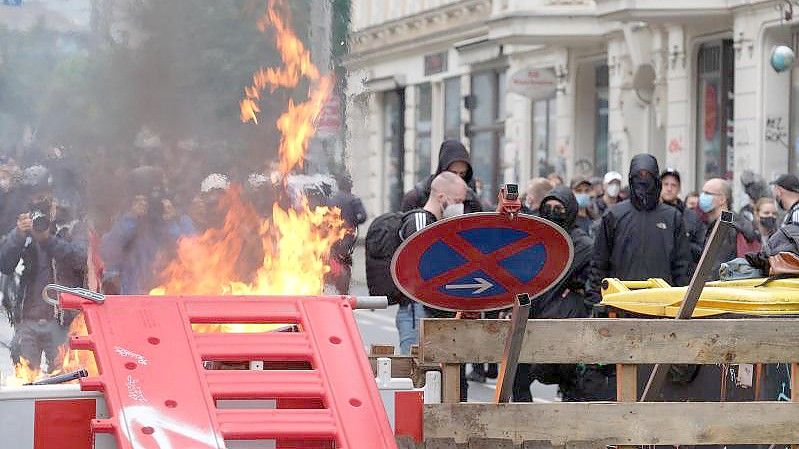 Mehrere Tausend Teilnehmer waren am Nachmittag gegen „eine Kriminalisierung von Antifaschismus“ durch Leipzig gezogen. Foto: Jan Woitas/dpa-Zentralbild/dpa