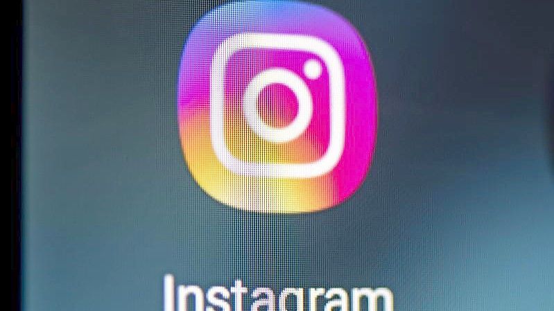 Instagram setzt nach kritischen Medienartikeln die Entwicklung einer Version für Kinder im Alter zwischen zehn und zwölf Jahren aus. Foto: Fabian Sommer/dpa