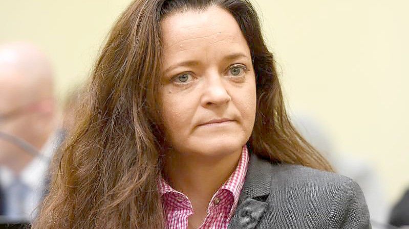 Die verurteilte NSU-Terroristin Beate Zschäpe - hier 2016 vor Gericht - reicht Verfassungsbeschwerde ein. Foto: picture alliance / dpa