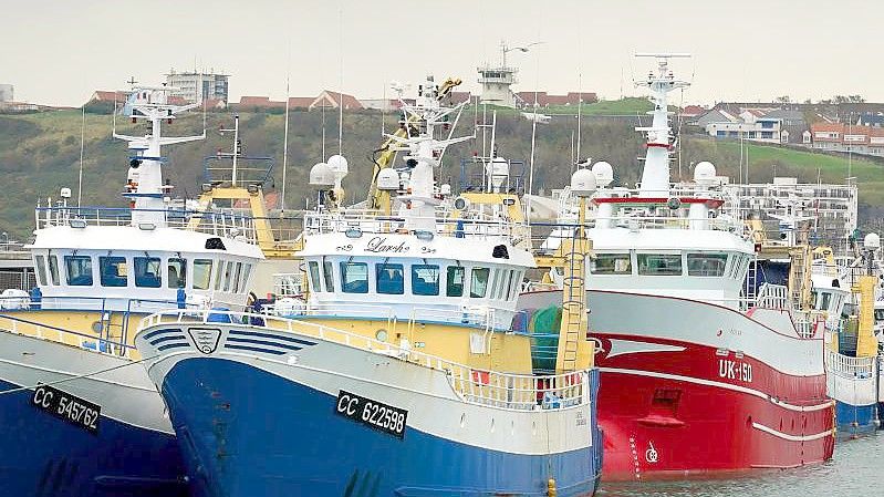 Fischerboote im Hafen von Boulogne. Foto: Gareth Fuller/PA Wire/dpa