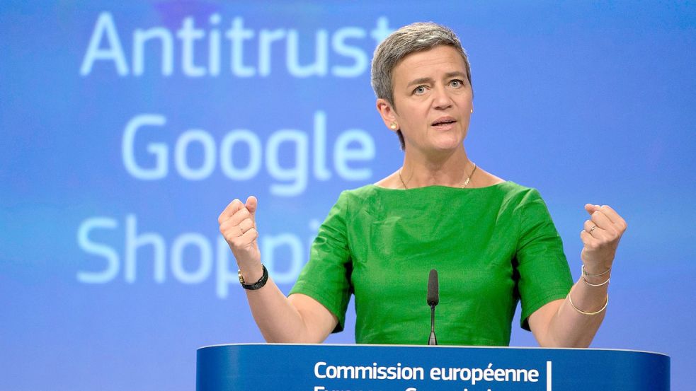 Die EU-Kommissarin für Wettbewerb, Margrethe Vestager im Sommer 2017 in Brüssel: Die damals ausgesprochene Wettbewerbsstrafe von 2,42 Milliarden Euro bleibt bestehen. Foto: Virginia Mayo/AP/dpa