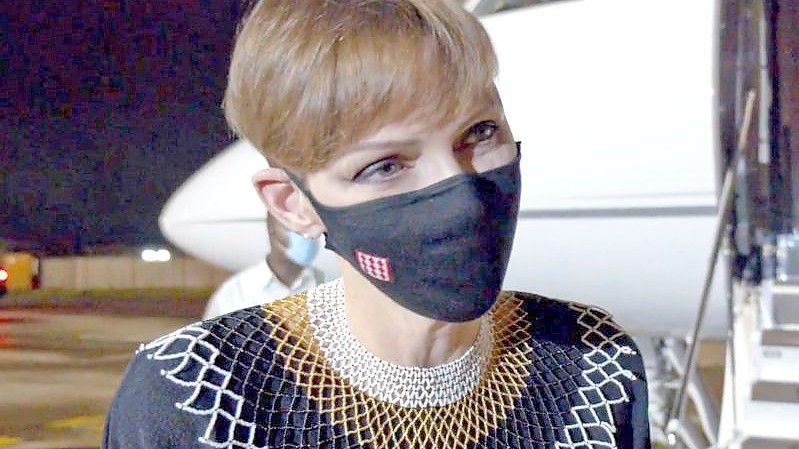 Monatelang hing Fürstin Charlène von Monaco wegen Gesundheitsproblemen nach einer komplizierten Operation in Südafrika fest - nun ist sie wieder in Monaco, muss sich aber schonen. Foto: Chantell Wittstock/The Princess Charlene Of Monaco Foundation/dpa