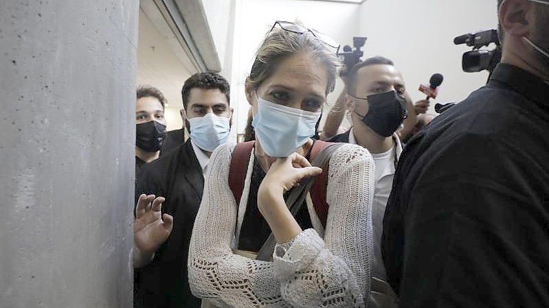 Aya Biran-Nirko, die Tante väterlicherseits des sechsjährigen Eitan Biran, nach einer Anhörung in Tel Aviv. Foto: Sebastian Scheiner/AP/dpa