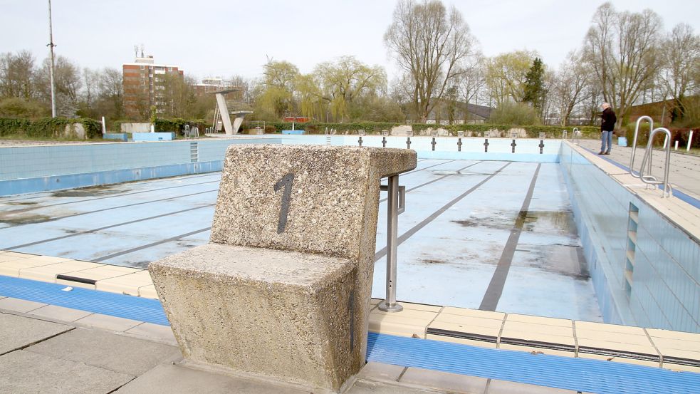 „Jetzt können wir starten“, sagt Rainer Wortelker, Vorsitzender des Fördervereins Freibad Borssum nach der politischen Entscheidung zur Sanierung. Foto: Päschel/Archiv