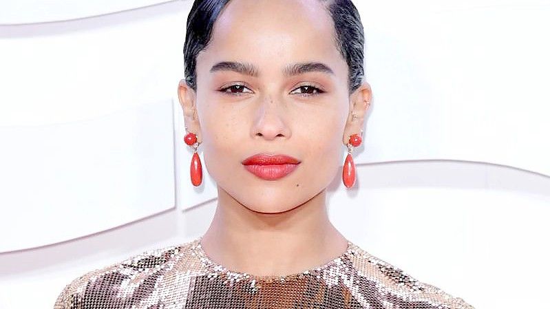 Zoe Kravitz, Schauspielerin, Musikerin und Model aus den USA, kommt zur Verleihung der 73. BAFTA-Filmpreise in der Royal Albert Hall. Foto: Ian West/PA Wire/dpa