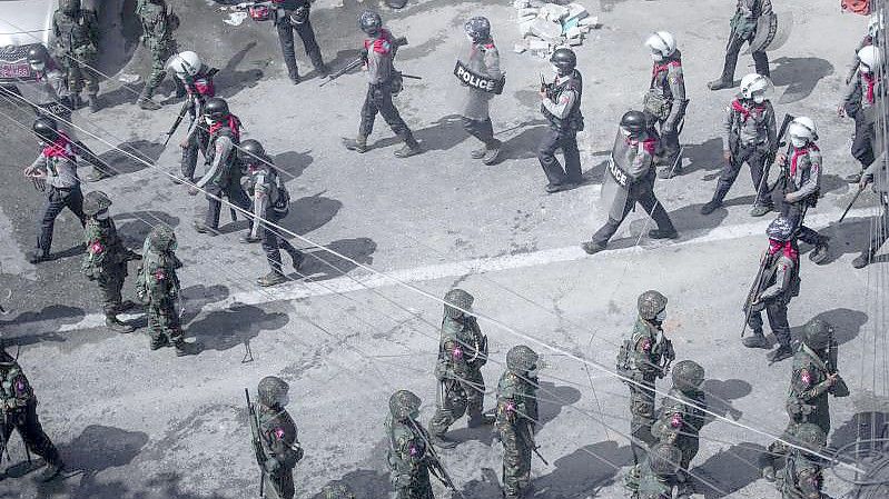 Die Militärjunta in Myanmar geht mit größter Grausamkeit gegen die eigene Bevölkerung vor. Foto: Aung Kyaw Htet/SOPA Images via ZUMA Wire/dpa/Archiv