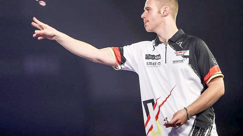 Hat sich nicht für die Darts-WM 2022 qualifizieren können: Max Hopp. Foto: Kieran Cleeves/PA Wire/dpa