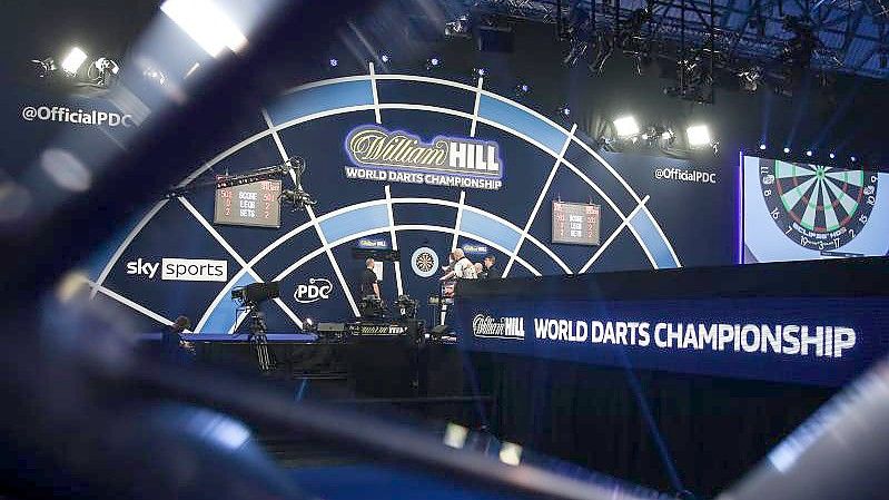 Blick in den Austragungsort der Darts-Weltmeisterschaft: Der Alexandra Palace. Foto: Kieran Cleeves/PA Wire/dpa