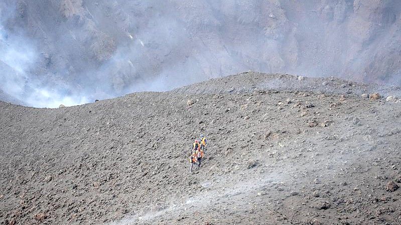 Der Vulkan auf La Palma verstummt langsam. Wissenschaftler sagen, dass es der Anfang vom Ende sein könnte. Foto: Saul Santos/AP/dpa