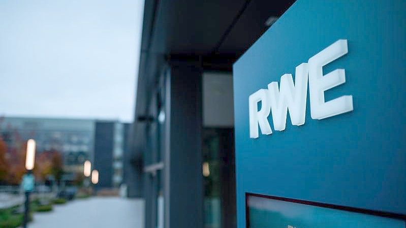 Der Energiekonzern RWE will neue Windparks bauen. Foto: Fabian Strauch/dpa