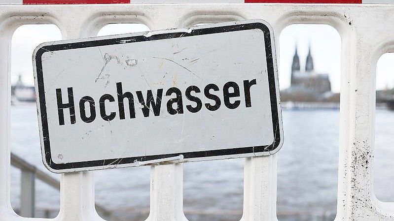 Hochwasser in Köln. Foto: Oliver Berg/dpa