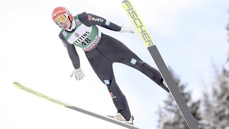 Eric Frenzel beim Weltcup in in Val di Fiemme in Aktion. Foto: Elvis Piazzi/AP/dpa